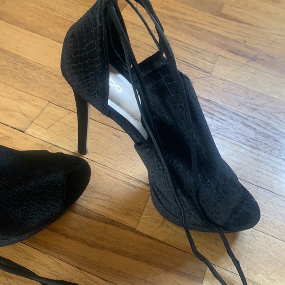 Aldo size 9 velvet 4 inch heels with platform long string straps. - Picture 3 of 8